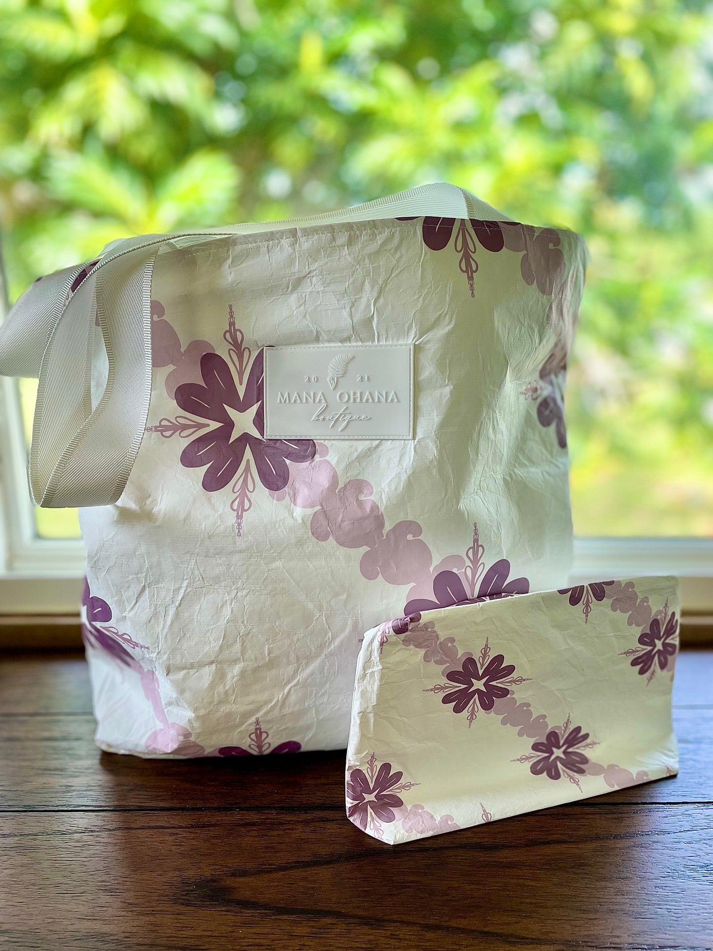 Pua Kalaunu Zippered ʻEke with Mini Zippered Pūʻolo Pouch