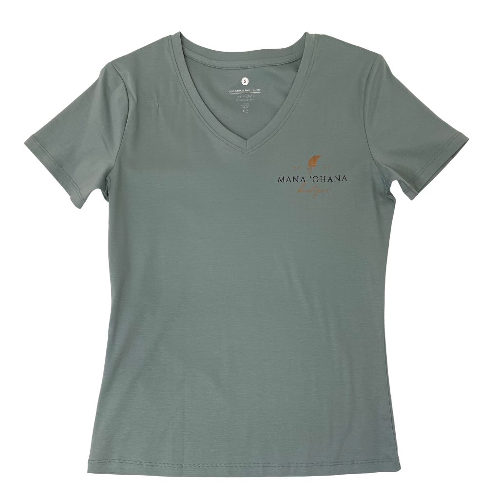'Umia Ka Hanu - Wāhine Fitted V-Neck Tee