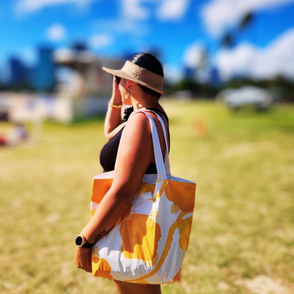 'Ilima Zippered ʻEke with Mini Zippered Pūʻolo Pouch